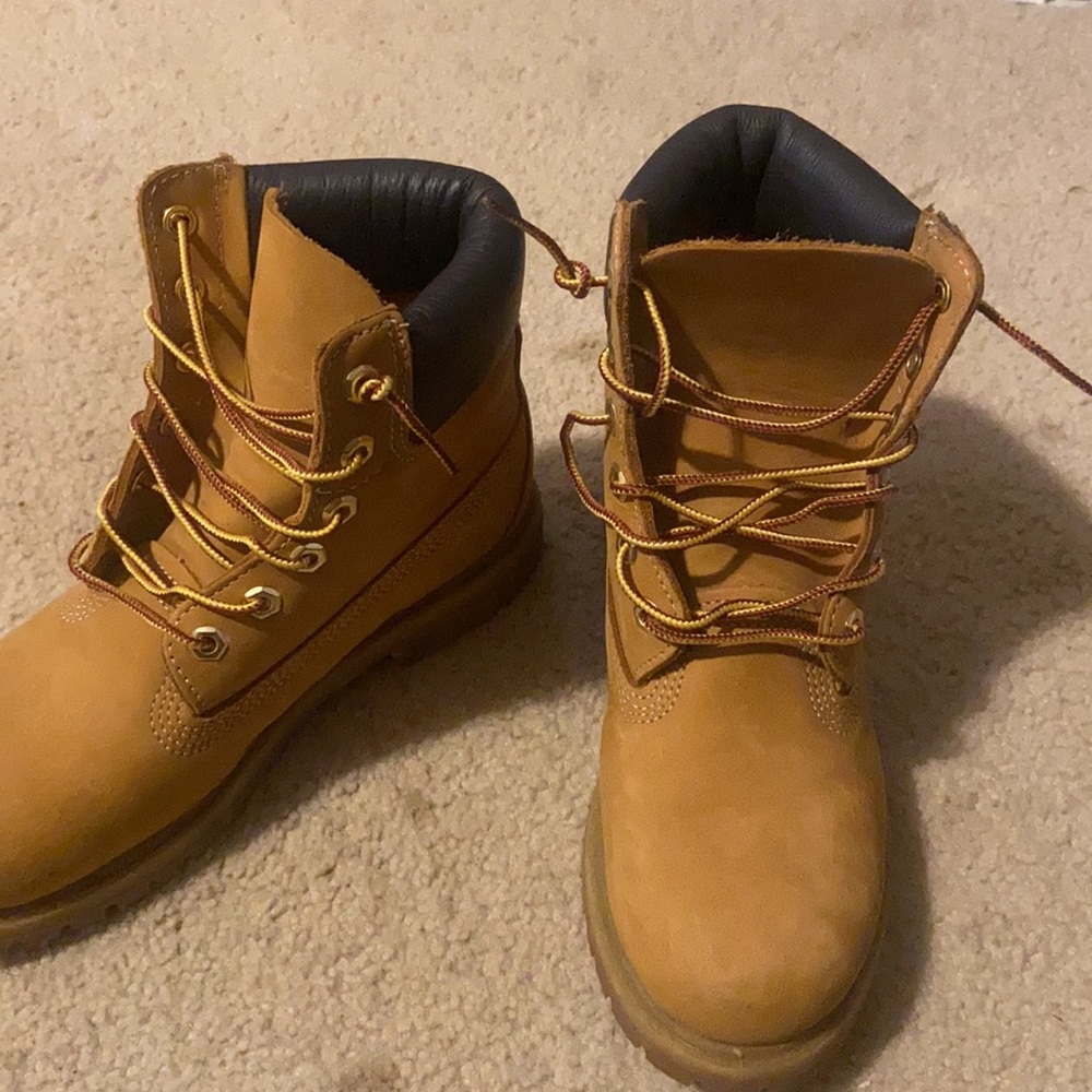 Timberland Boots - Picture 2 of 3